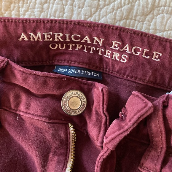 Size 4R American Eagle Maroon Jeggings - Picture 3 of 4